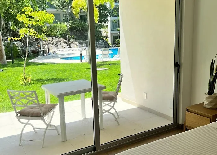 Apartment Luxurious With Poolside Patio