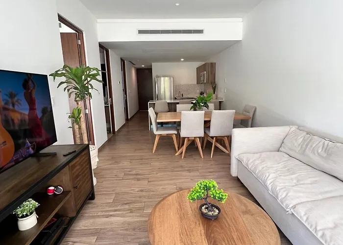 Luxurious With Poolside Patio Playa del Carmen