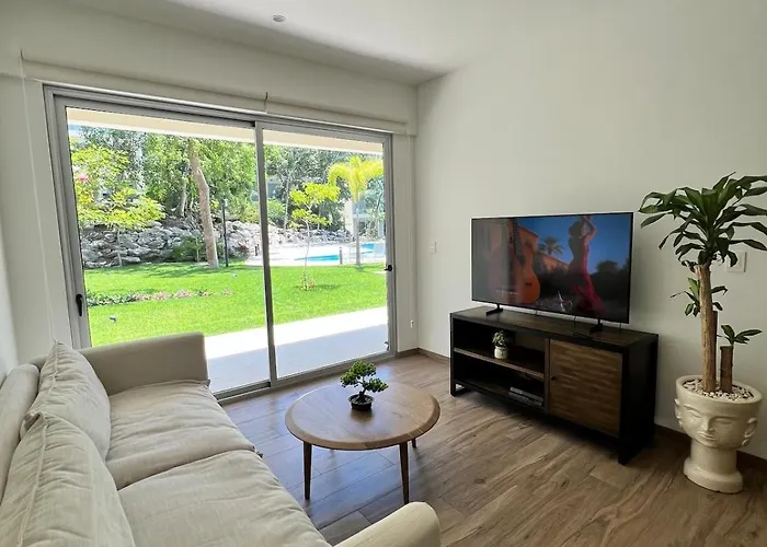 Luxurious With Poolside Patio * Playa del Carmen